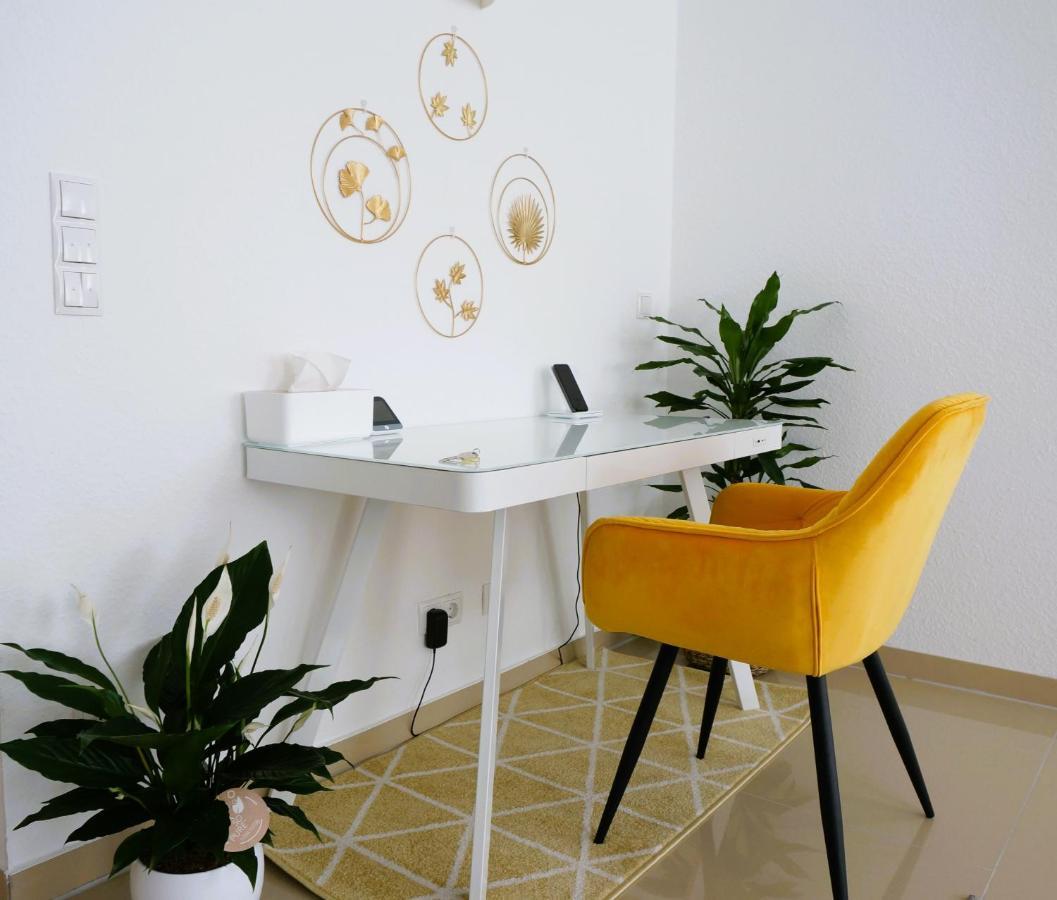 Mein Apartment Flowers Mit Kamin, Bis 10 Personen Frankenthal  Dış mekan fotoğraf