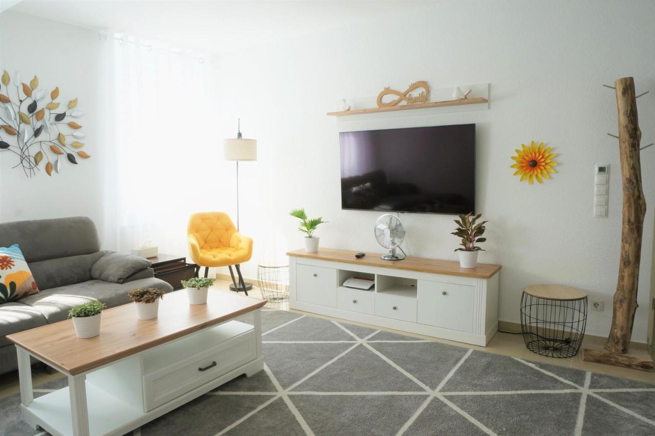 Mein Apartment Flowers Mit Kamin, Bis 10 Personen Frankenthal  Dış mekan fotoğraf