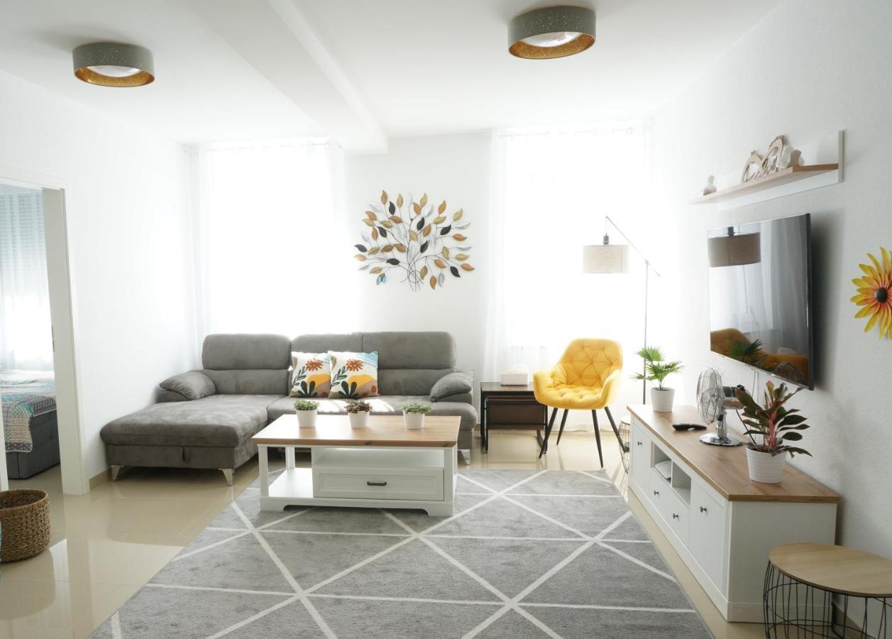 Mein Apartment Flowers Mit Kamin, Bis 10 Personen Frankenthal  Dış mekan fotoğraf